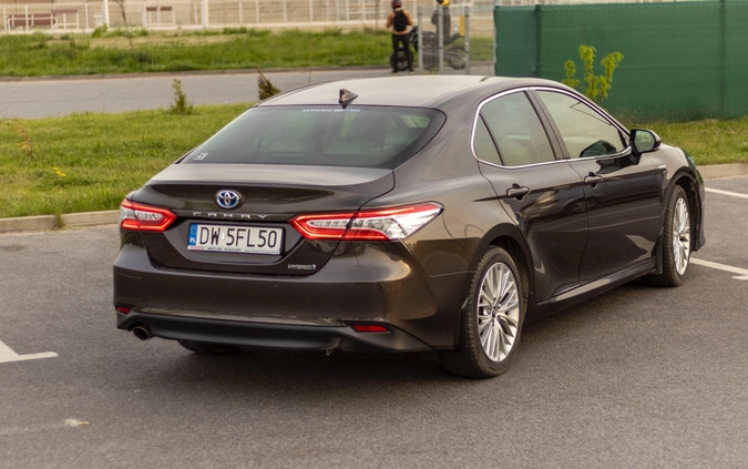 Toyota Camry cena 96900 przebieg: 174000, rok produkcji 2019 z Wrocław małe 781